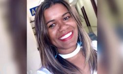 Feliz Aniversário: quem está de idade nova hoje é nossa Colunista Social Olívia Luiz Feliz Aniversário: quem está de idade nova hoje é nossa Colunista Social Olívia Luiz