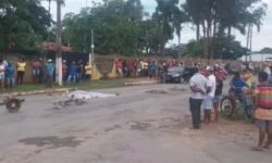 Crianças morrem após serem atropeladas por caminhão, em Divinópolis de Goiás