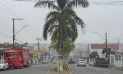 Frente fria deve derrubar temperaturas e pode provocar chuva isolada em Goiás nos próximos dias