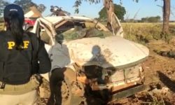 Colisão transversal entre VW Gol e Caminhonete mata criança na BR 158, em Piranhas