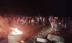 Famílias agricultoras atingidas pelas mineradoras bloqueiam rodovia GO-504 entre Catalão e Ouvidor em forma de protesto