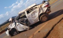 Casal morre e crianças ficam feridas após acidente na GO-215, entre Edealina e Edeia