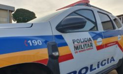 Homem é preso suspeito de 3stupr0 de vulnerável contra duas irmãs na zona rural de Cascalho Rico Homem é preso suspeito de 3stupr0 de vulnerável contra duas irmãs na zona rural de Cascalho Rico