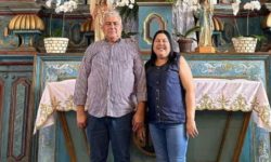Mulher morre após ver o marido morto, dizem amigos
