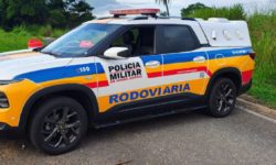 Motorista de 63 anos é preso por uso de documento falso na MG-188, em Guarda-Mor Motorista de 63 anos é preso por uso de documento falso na MG-188, em Guarda-Mor