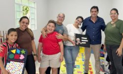 Prefeito Allisson Peixoto inaugura Sala de Atendimento Educacional Especializado e reforça compromisso com a inclusão
