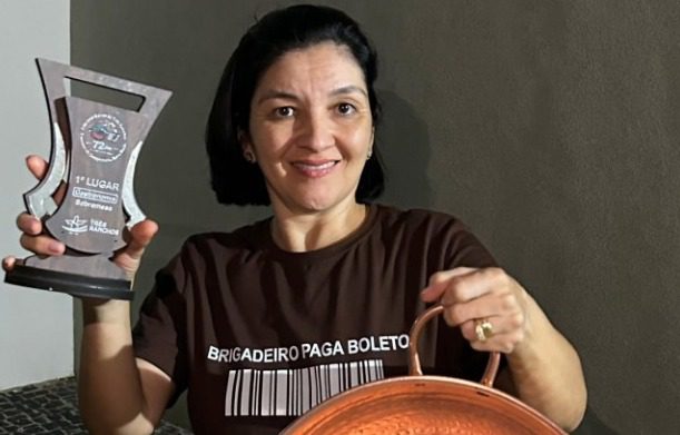 Cristiane Salgado, mais conhecida como Cris Salgado, moradora de Catalão (GO), conquistou o 1º lugar na categoria Sobremesas do Concurso Gastronômico de Três Ranchos (Foto: Reprodução)
