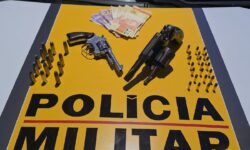 Casal é preso por porte ilegal de armas de fogo na MGC-354, em Vazante Casal é preso por porte ilegal de armas de fogo na MGC-354, em Vazante