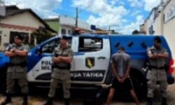 Força Tática prende suspeito de furtar veículo e apreende arma de fogo em Palmelo
