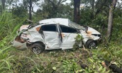 Capotamento deixa passageiro ferido na MG-188, em Paracatu Capotamento deixa passageiro ferido na MG-188, em Paracatu