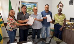 Goiandira sanciona lei e cria novas oportunidades, impulsionando o desenvolvimento do município Goiandira sanciona lei e cria novas oportunidades, impulsionando o desenvolvimento do município