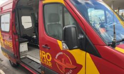 Motociclista de 35 anos fica ferido após colisão com carro em Catalão Motociclista de 35 anos fica ferido após colisão com carro em Catalão