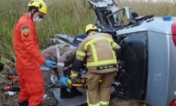 Colisão entre carros deixa mãe e criança gravemente feridas na GO-213, entre Caldas Novas e Morrinhos