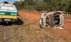 Idoso de 77 anos morre após capotamento na GO-210, em trecho de Goiandira Idoso de 77 anos morre após capotamento na GO-210, em trecho de Goiandira