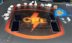 Mulher de 21 anos é presa por tráfico de drogas durante ação da CPE em Campo Alegre de Goiás Mulher de 21 anos é presa por tráfico de drogas durante ação da CPE em Campo Alegre de Goiás