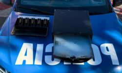 Homem de 22 anos é preso suspeito de série de furtos em comércios de Catalão Homem de 22 anos é preso suspeito de série de furtos em comércios de Catalão