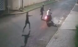 VÍDEO: Adolescente reage a assalto, luta com criminoso e dupla acaba presa em Uberlândia
