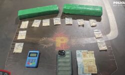 Homem é preso com quase 2 kg de drogas durante ação da CPE na BR-050, em Catalão Homem é preso com quase 2 kg de drogas durante ação da CPE na BR-050, em Catalão