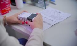 Governo de Goiás amplia acesso a medicamentos de alto custo no estado Governo de Goiás amplia acesso a medicamentos de alto custo no estado