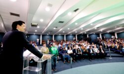 Governo de Goiás lança GTA Digital para transporte de animais