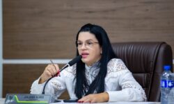 Câmara Municipal de Ouvidor realiza 13ª Sessão Ordinária com apresentação de requerimentos Câmara Municipal de Ouvidor realiza 13ª Sessão Ordinária com apresentação de requerimentos