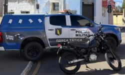 Motocicleta com registro de roubo é recuperada em Catalão; homem é conduzido por falsa comunicação de crime