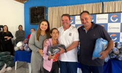 Corumbaíba realiza entrega de cobertores para famílias atendidas por programas sociais Corumbaíba realiza entrega de cobertores para famílias atendidas por programas sociais