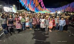 2º Arraiá da Prefeitura de Cumari reúne famílias e encanta público com apresentações de alunos da rede municipal 2º Arraiá da Prefeitura de Cumari reúne famílias e encanta público com apresentações de alunos da rede municipal