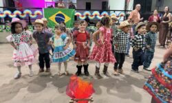 Festa Junina da Educação reúne comunidade e celebra tradição cultural em Davinópolis