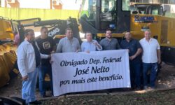 Nova Aurora recebe nova pá carregadeira para reforçar infraestrutura e atendimento à população