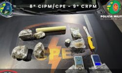 Suspeito é preso com cerca de 1 kg de drogas durante ação da CPE e Força Tática em Catalão Suspeito é preso com cerca de 1 kg de drogas durante ação da CPE e Força Tática em Catalão