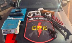 Homem é preso com drogas, armas e veículo adulterado em operação da CPE em Pires do Rio Homem é preso com drogas, armas e veículo adulterado em operação da CPE em Pires do Rio
