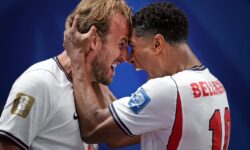 Inglaterra e Argentina fazem duelo histórico hoje (15) por vaga na final da Copa do Mundo de 2026 Inglaterra e Argentina fazem duelo histórico hoje (15) por vaga na final da Copa do Mundo de 2026