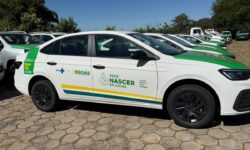 Corumbaíba recebe novo veículo para reforçar atendimento da saúde pública Corumbaíba recebe novo veículo para reforçar atendimento da saúde pública