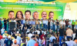 Daniel Vilela reúne 22 prefeitos e 2 mil pessoas em Campos Belos e afirma: “Goiás é hoje exemplo para o Brasil” Daniel Vilela reúne 22 prefeitos e 2 mil pessoas em Campos Belos e afirma: “Goiás é hoje exemplo para o Brasil”