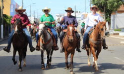 Expo Catalão 2026: Tradicional Cavalgada e 4ª Queima do Alho reúnem mais de 3 mil pessoas e abrem oficialmente a festa; veja fotos Expo Catalão 2026: Tradicional Cavalgada e 4ª Queima do Alho reúnem mais de 3 mil pessoas e abrem oficialmente a festa; veja fotos