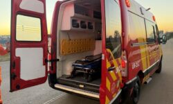 Idoso é atropelado por carro na GO-330 e motorista foge sem prestar socorro em Catalão Idoso é atropelado por carro na GO-330 e motorista foge sem prestar socorro em Catalão