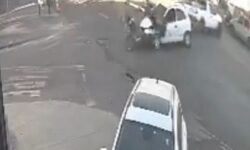 Motociclista fica ferido após carro fazer conversão à esquerda e provocar acidente em Catalão Motociclista fica ferido após carro fazer conversão à esquerda e provocar acidente em Catalão