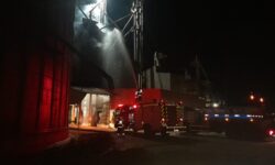 Incêndio em secador de grãos mobiliza bombeiros por cerca de nove horas em unidade armazenadora de Jataí Incêndio em secador de grãos mobiliza bombeiros por cerca de nove horas em unidade armazenadora de Jataí