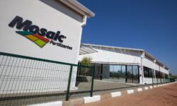 Alta do enxofre impacta produção de fertilizantes e Mosaic anuncia hibernação da unidade em Uberaba Alta do enxofre impacta produção de fertilizantes e Mosaic anuncia hibernação da unidade em Uberaba
